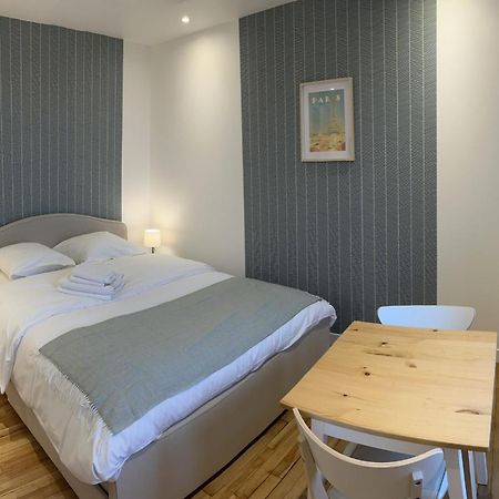 Studio Number 10 Pantin Bagian luar foto