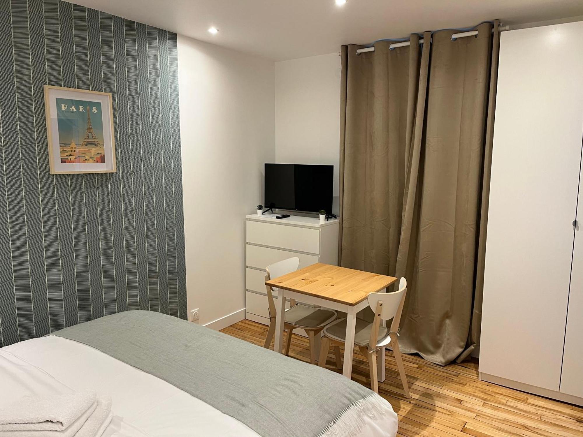 Studio Number 10 Pantin Bagian luar foto