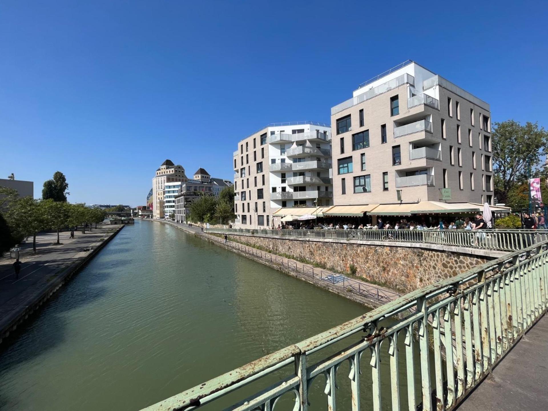 Studio Number 10 Pantin Bagian luar foto