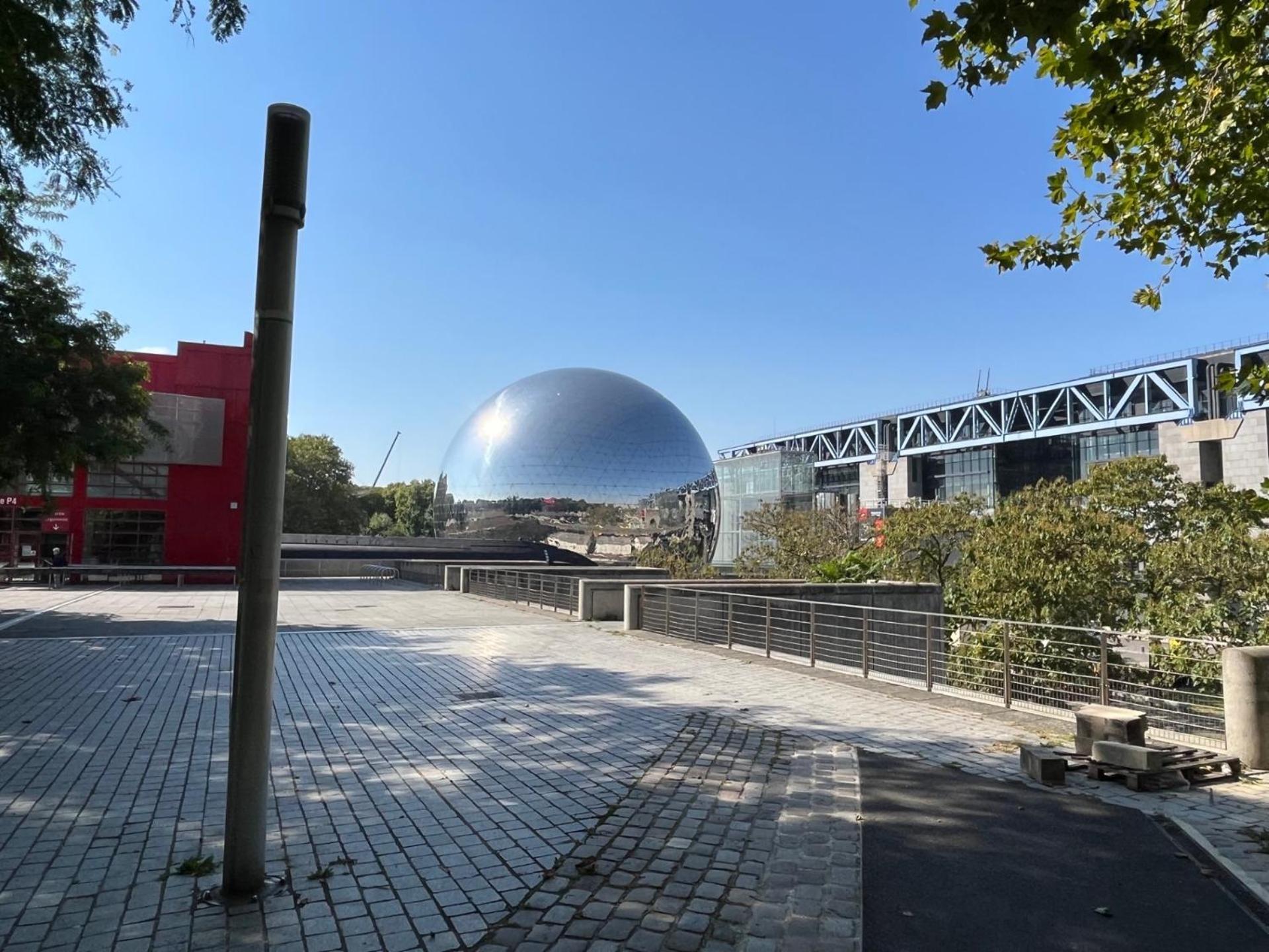 Studio Number 10 Pantin Bagian luar foto